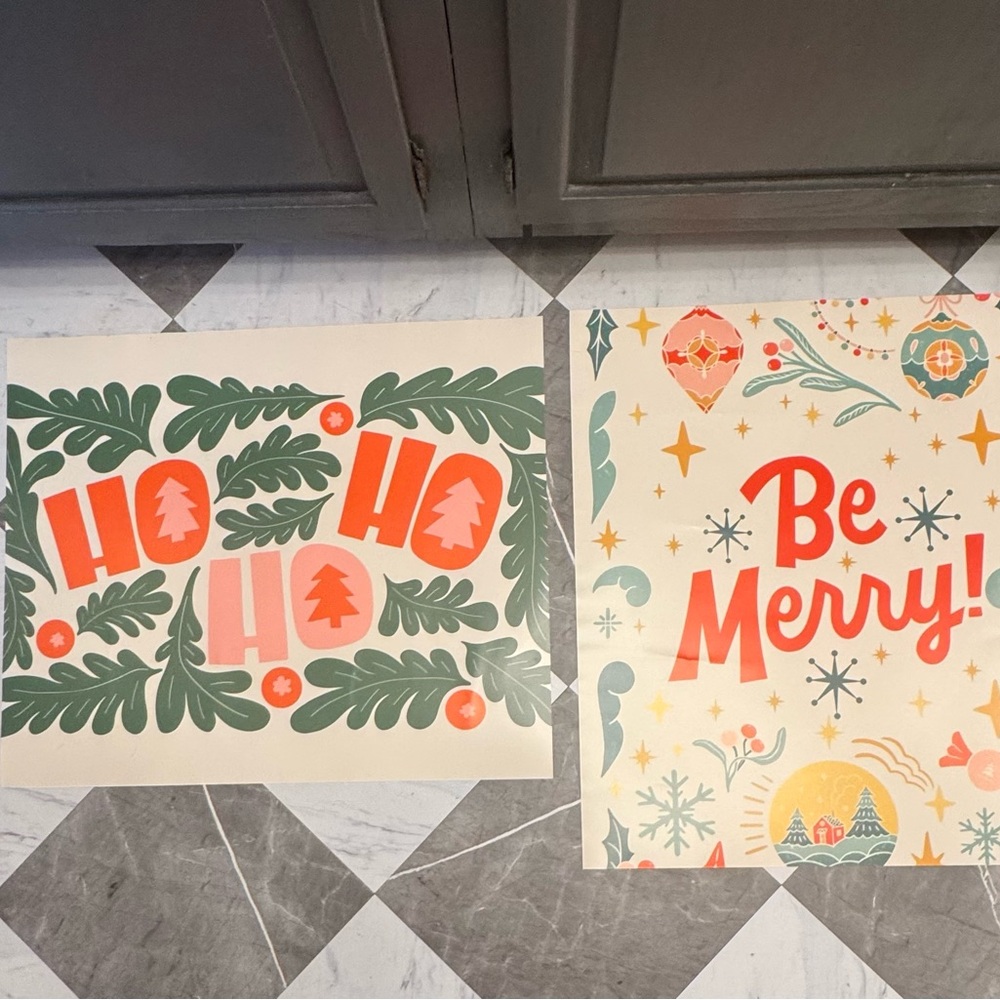 Festive Holiday Wall Art Set - Green and Red